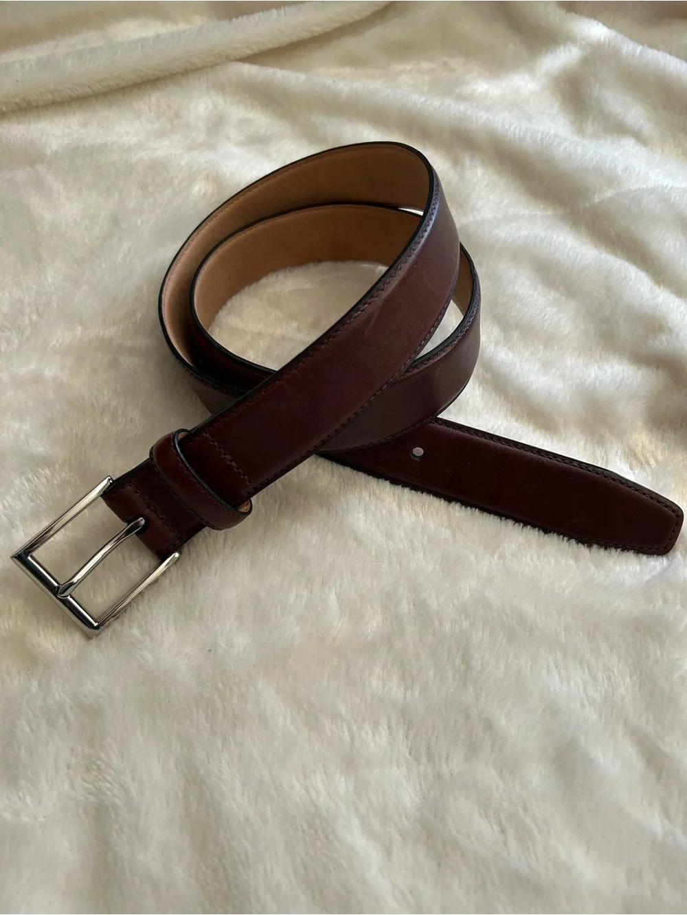 Banana Republic reddish brown leather classic silver buckle belt 32
